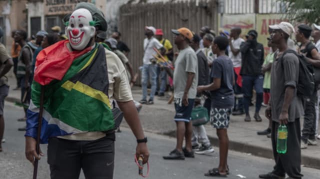 Crowd of 50 beats foreigner to death in South Africa
