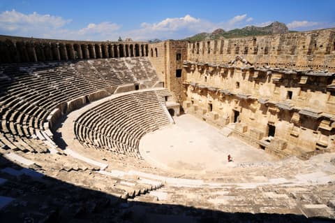 New finds reveal 6,000-year-old past of Türkiye’s Aspendos