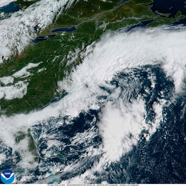 Powerful nor'easter threatens US Northeast with floods, high winds