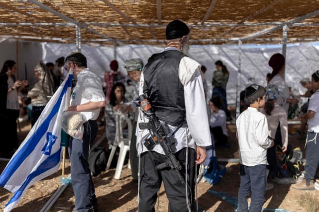 Israeli extremists call for renew Gaza settlements, West bank war