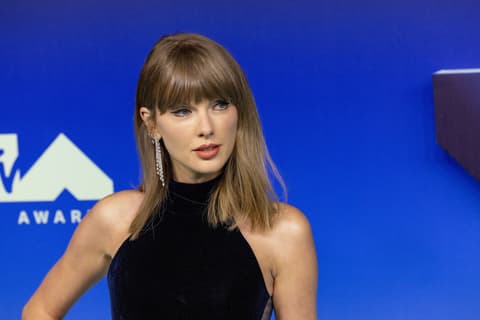 Taylor Swift becomes most-awarded artist in VMA history