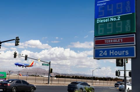 High airfares could stick around even if jet fuel prices fall