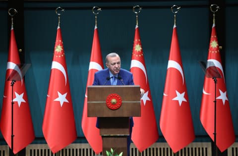 Erdoğan says Turkish capital market resilient, vows action in funds case