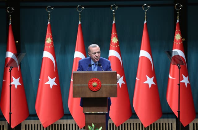 Erdoğan says Turkish capital market resilient, vows action in funds case