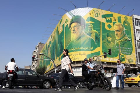 Trump refutes sanctions relief claims as Iran voices will to talk
