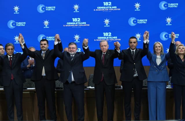Türkiye's ruling AK Party expands as new mayors, council members join