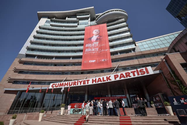 8 may vie for top seat at Türkiye’s dwindling CHP