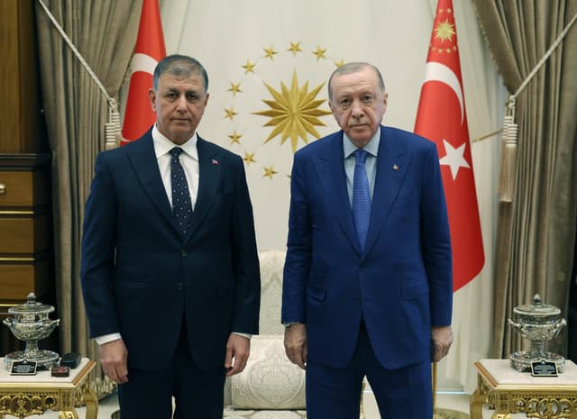 Izmir mayor meets Erdoğan amid rumors of AK Party switch