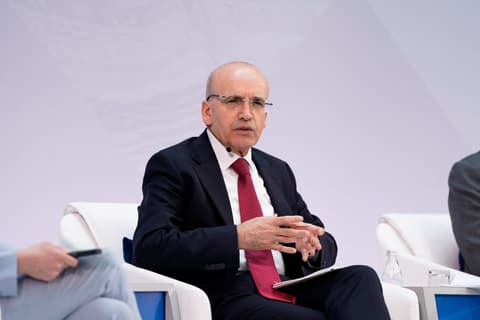 Şimşek tells investors Türkiye has avoided systemic risk in fund turmoil
