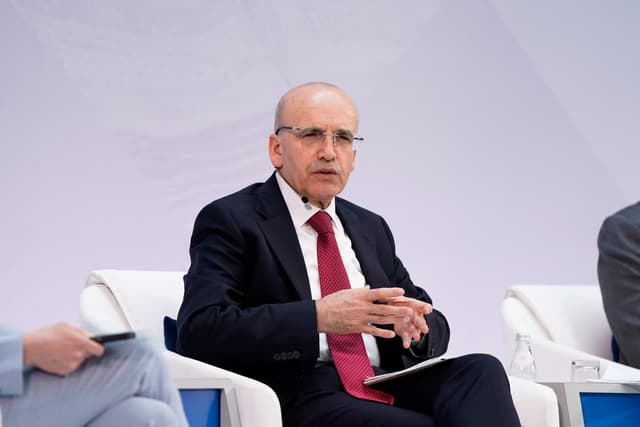 Şimşek tells investors Türkiye has avoided systemic risk in fund turmoil