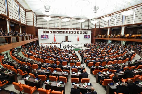 Is a politics of 'competition within consensus' possible?