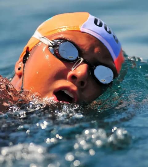 Turkish engineer, swimmer Özkol navigates high seas, energy markets