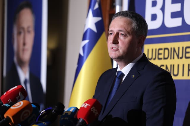 Bosnia votes: Becirovic wins presidency, SDA leads among public