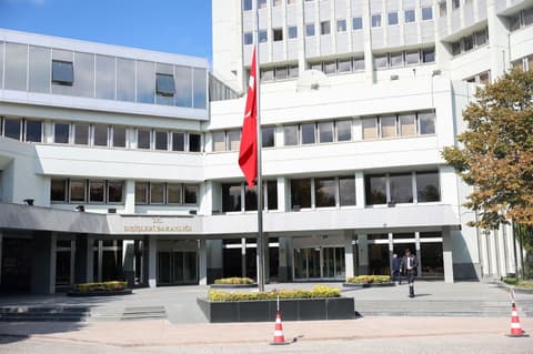 Türkiye extends condolences to Nigeria over deadly military plane crash