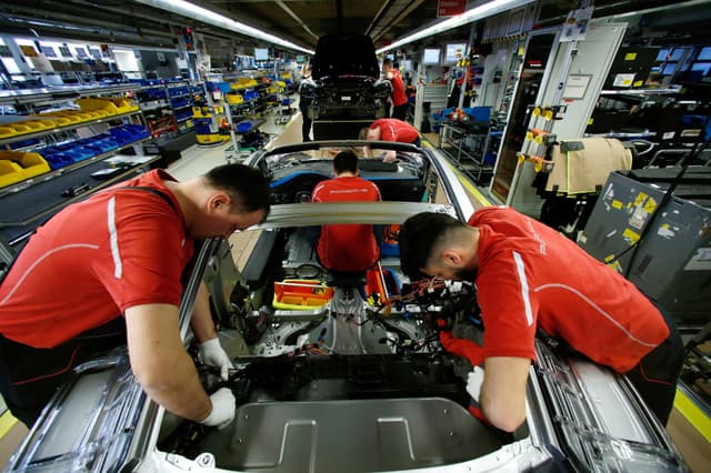 German factory orders slump in August as large contracts dry up