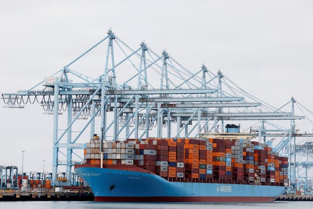 US trade gap widens to $105.6B in August, highest since March 2025