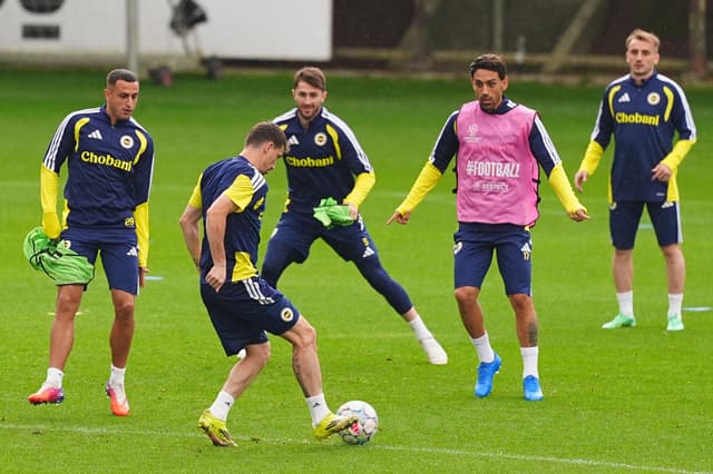 Fenerbahçe hope to turn Champions League tables against Aston Villa