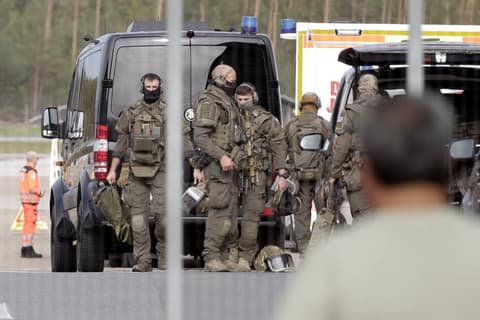 Reported air emergency forces police to seal off Nuremberg airport
