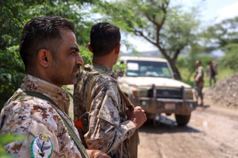 Saudi-led coalition, Houthis issue tit-for-tat evac orders for oil sites