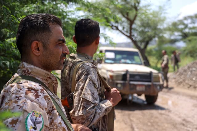 Saudi-led coalition, Houthis issue tit-for-tat evac orders for oil sites