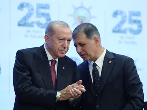 Why are CHP mayors leaving for the AK Party?