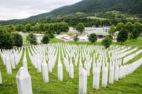 Srebrenica Memorial Center must not stand alone