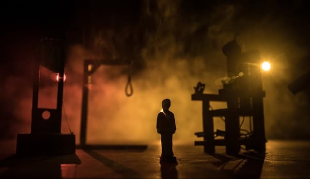 Livestreaming execution as the American way