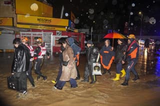 Istanbul flood death toll rises to 3, while 4 remain missing