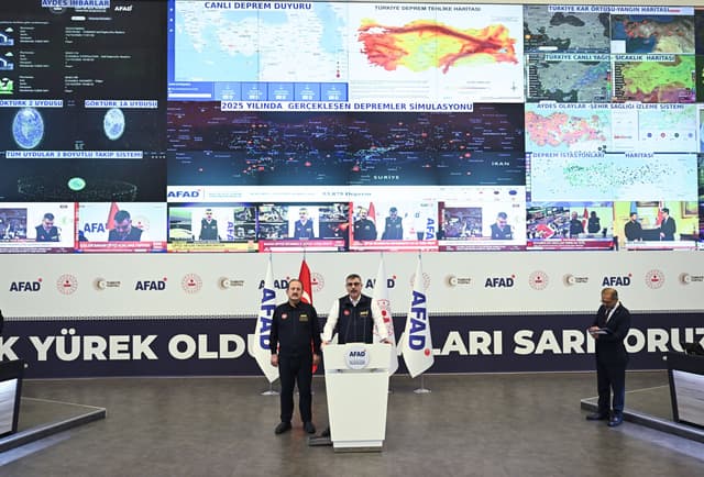 Türkiye mobilizes 55,560 personnel as floods hit Istanbul