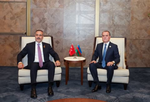 FM Fidan holds talks with Azerbaijani, Sri Lankan counterparts