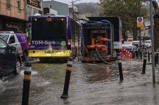 Istanbul floods trigger 48 landslides, damage 300 businesses