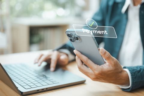 Smartphone users in Türkiye stick to 2 finance apps per month