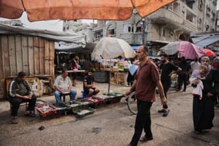 Israel halts commercial shipments into Gaza as winter shortages loom