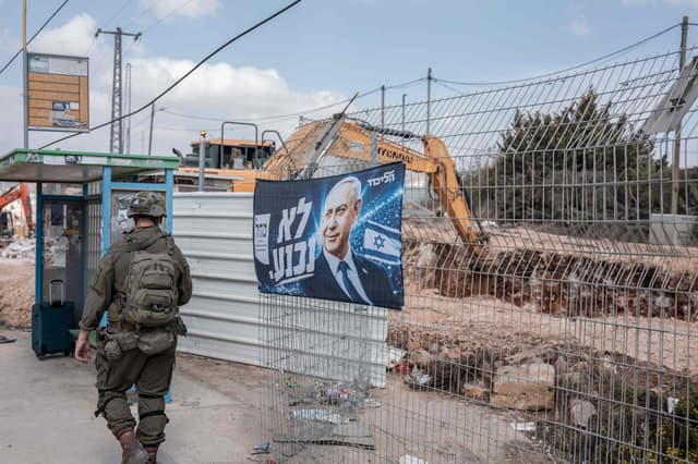 EU urges Israel to reverse illegal settlement plans, warns businesses