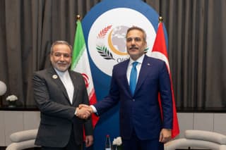 FM Fidan holds talks with OIC counterparts in Iraq