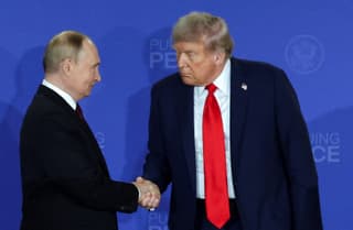 Trump to assess Russia sanctions waiver within 60 days