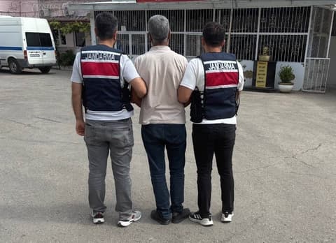 Fugitive members of terrorist FETÖ nabbed in Istanbul