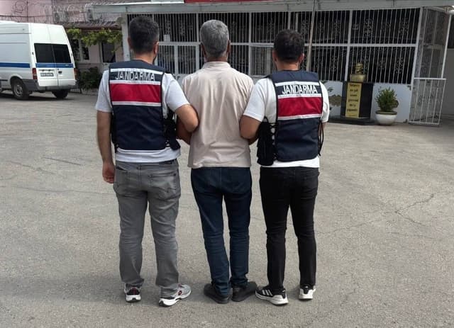 Fugitive members of terrorist FETÖ nabbed in Istanbul