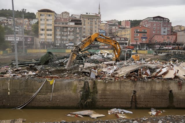 Istanbul starts flood compensation as damage affects 3,000 properties