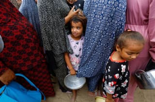 Funding shortfall forces WFP to cut food aid to 500,000 Gazans