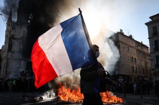 European stocks drop amid protests in France, Italy