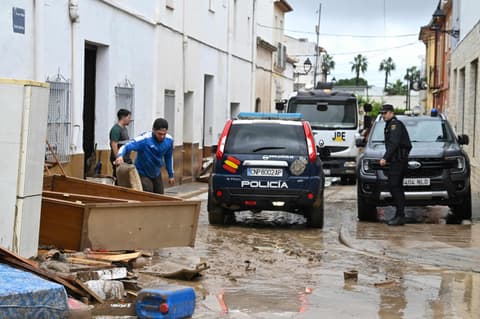 Heavy rain leaves at least 4 dead in eastern Spain