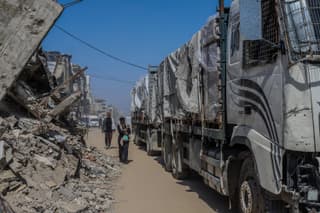 Vital goods shipments to Gaza set to resume as Israeli strikes continue