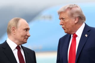 Trump open to trilateral talks with Xi, Putin on denuclearization
