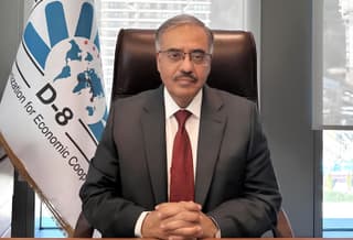 D-8 seeks to turn growing economic weight into deeper trade ties