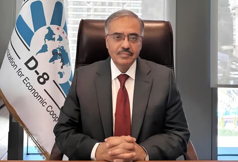 D-8 seeks to turn growing economic weight into deeper trade ties