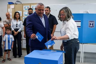 Israel exit polls show opposition edge, Arab parties make gains