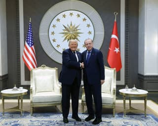 Erdoğan urges diplomacy over Hormuz, Yemen tensions in Trump call