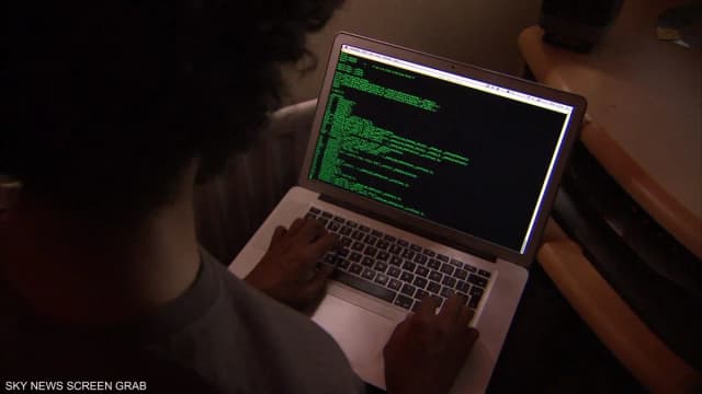 هاكر واحد يقود جيشًا من الوكلاء.. هل بدأ عصر عصابات AI؟