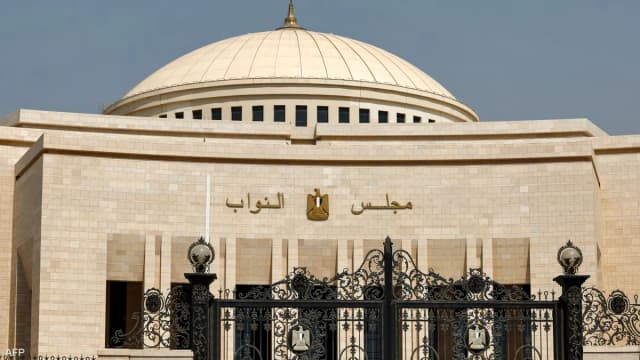 السيسي يطلب تفويضا برلمانيا للدفاع عن السعودية عند الحاجة
